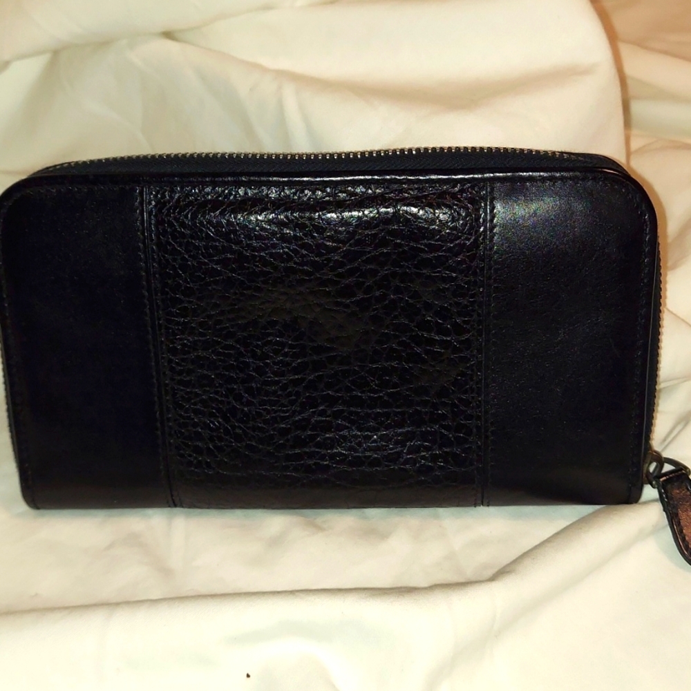 Authentic Bottega Veneta Black Calf Leather Zipper Long Wallet